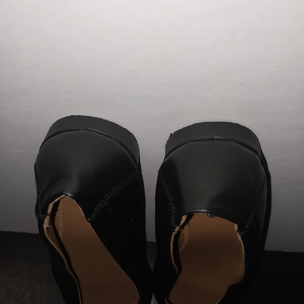 Bata Women's‎ Classic Black Loafers Size 10-US - Picture 15 of 16